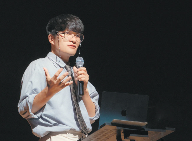 유튜버 우주먼지 지웅배